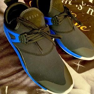Amazing condition Jordan fly 89s blue black 9.5 no box